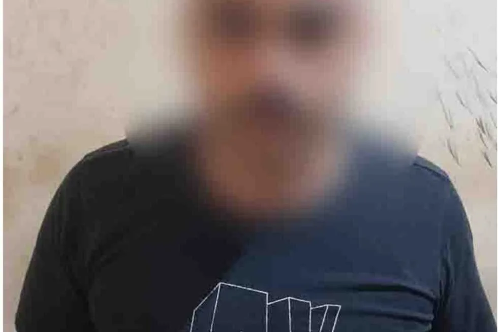 إلقاء القبض على شخص ادعى كذبًا أنه مسؤول في جهة حكومية إلقاء القبض على شخص ادعى كذبًا أنه مسؤول في جهة حكومية