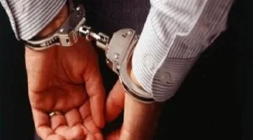 إلقاء القبض على شخص بتهمة انتحال صفة مسؤول حكومي في الجيزة