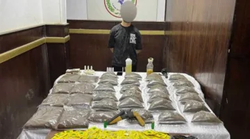 إلقاء القبض على متهم بحيازة 35 كيلوغرامًا من مخدر الاستروكس في القاهرة