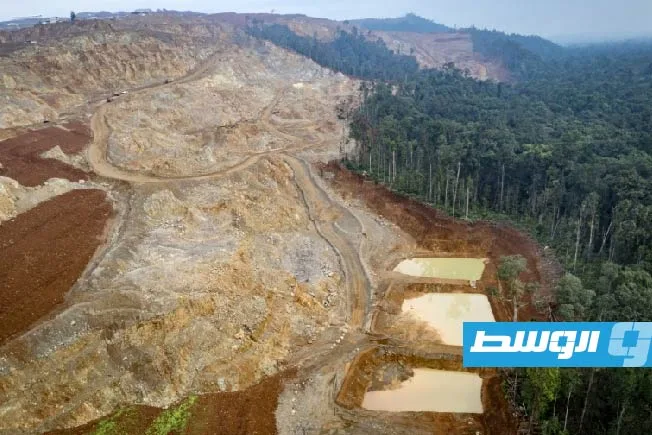 إندونيسيا تستعيد تراخيص تعدين لأربع شركات في منطقة غوص بعد احتجاجات بيئية