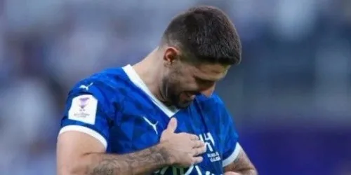 إنزاجي يكشف عن أسماء اللاعبين الأجانب الذين سيمثلون الهلال في كأس العالم للأندية إنزاجي يكشف عن أسماء اللاعبين الأجانب الذين سيمثلون الهلال في كأس العالم للأندية