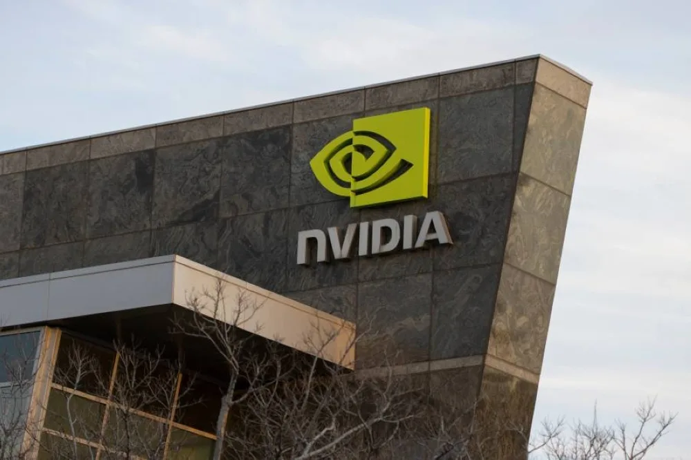 إنفيديا تتجاوز مايكروسوفت لتصبح أكبر شركة من حيث القيمة السوقية بـ3.4 تريليون دولار.