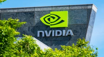 إنفيديا تتفوق على مايكروسوفت وتصبح أكبر شركة في العالم من حيث القيمة السوقية لفترة قصيرة