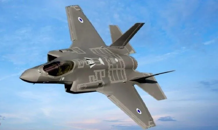 إيران: إسقاط طائرة مقاتلة إسرائيلية من طراز “F-35” في الغرب. إيران: إسقاط طائرة مقاتلة إسرائيلية من طراز “F-35” في الغرب.