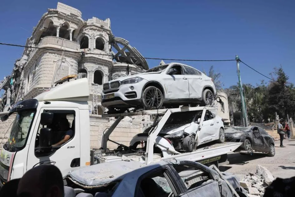 إيران تعزز حقها في الدفاع عن النفس وتفضل عدم توسيع النزاع. إيران تعزز حقها في الدفاع عن النفس وتفضل عدم توسيع النزاع.