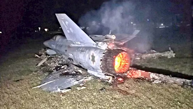 إيران تعلن عن إسقاط طائرة F-35 إسرائيلية في “الرابعة” إيران تعلن عن إسقاط طائرة F-35 إسرائيلية في “الرابعة”