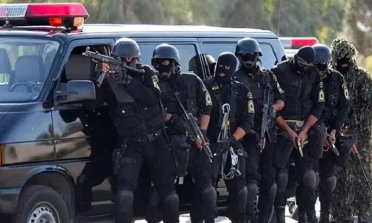 إيران تقبض على عميلين للموساد وتكتشف متفجرات وطائرات مسيرة. إيران تقبض على عميلين للموساد وتكتشف متفجرات وطائرات مسيرة.