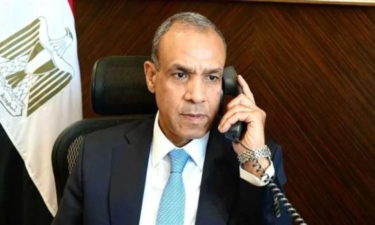 اتصالات وزير الخارجية مع نظيريه الإيراني والقطري لبحث مستجدات الأحداث اتصالات وزير الخارجية مع نظيريه الإيراني والقطري لبحث مستجدات الأحداث