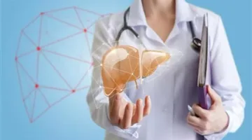 احذر من المشروب الأكثر فتكاً.. جرعتان فقط منه تكفيان لتدمير الكبد.