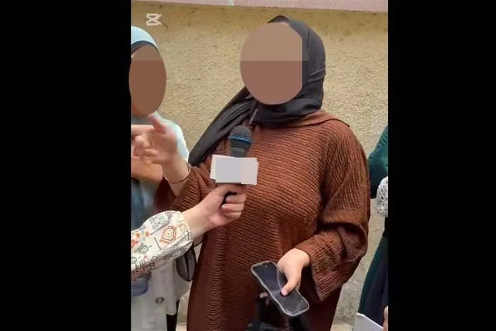 «اختبار مثل الـ***».. عبارات مسيئة من طالبات مدرسة في الشرقية تخلق جدلاً كبيراً (فيديو) «اختبار مثل الـ***».. عبارات مسيئة من طالبات مدرسة في الشرقية تخلق جدلاً كبيراً (فيديو)