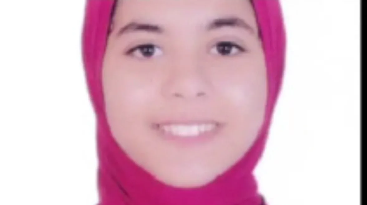 اختفاء غامض لفتاة في الجيزة منذ خمسة أشهر.. ووالدتها: “أفتقد ضحكتها”