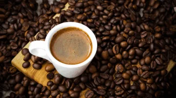 اختلاف أسعار القهوة مع استمرار حصاد المحصول البرازيلي