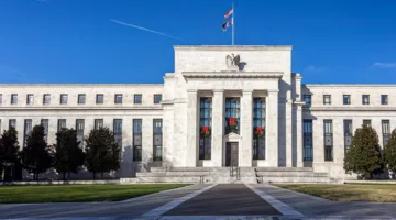 ارتفاع الذهب مع انتظار تخفيض أسعار الفائدة من البنك الاحتياطي الفيدرالي وزيادة في سعر البلاتين
