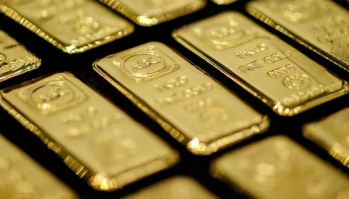 ارتفاع سعر الذهب بعد تنفيذ إسرائيل هجمات على إيران ارتفاع سعر الذهب بعد تنفيذ إسرائيل هجمات على إيران