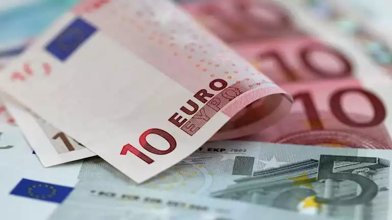 ارتفاع مفاجئ في أسعار اليورو والجنيه الإسترليني في تداولات البنوك اليوم 12-6-2025 ارتفاع مفاجئ في أسعار اليورو والجنيه الإسترليني في تداولات البنوك اليوم 12-6-2025