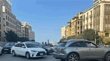 ازدحام مروري شديد في بيروت.. والجيش يغلق شارع المصارف