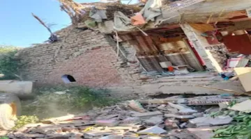 استخراغ جثة طفلة من تحت ركام منزل صدفا المنهار في أسيوط