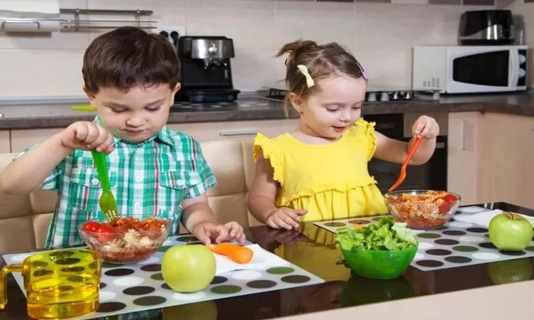 استشارية أسرية: من الضروري إشراك الأطفال في اتخاذ قرارات تتناسب مع مراحل نموهم. استشارية أسرية: من الضروري إشراك الأطفال في اتخاذ قرارات تتناسب مع مراحل نموهم.
