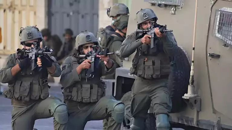 استشهاد 15 فلسطينياً خلال انتظارهم المساعدات الأمريكية غرب رفح