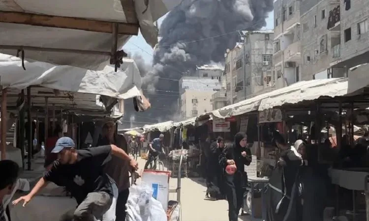 استشهاد فلسطينيين وجرحى جراء قصف خان يونس ودير البلح في غزة