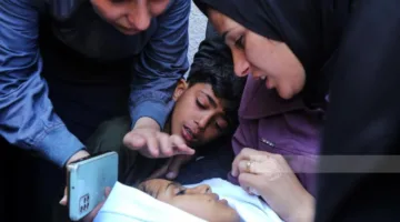 استشهاد مصور صحفي متأثراً بإصابته نتيجة قصف للاحتلال على خيمة الصحفيين في غزّة