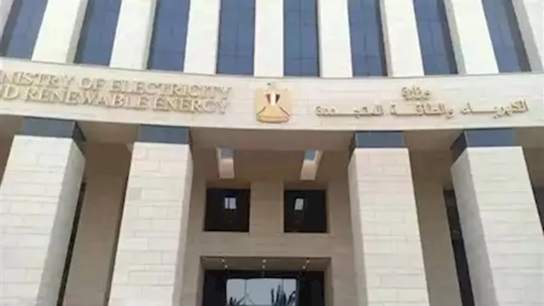 استعدادات كبيرة في الكهرباء لاستقبال عيد الأضحى.. ومصدر: لن يتم قطع التيار الكهربائي استعدادات كبيرة في الكهرباء لاستقبال عيد الأضحى.. ومصدر: لن يتم قطع التيار الكهربائي