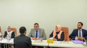 استعداداً لتنفيذ “التأمين الشامل”: إجراء مقابلات شخصية للمتقدمين للوظائف في أسوان