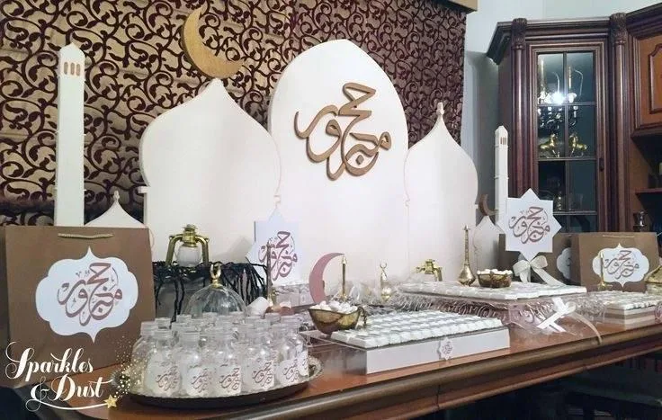 استقبال الحجاج: ورود وصيحات فرح وزغاريد استقبال الحجاج: ورود وصيحات فرح وزغاريد