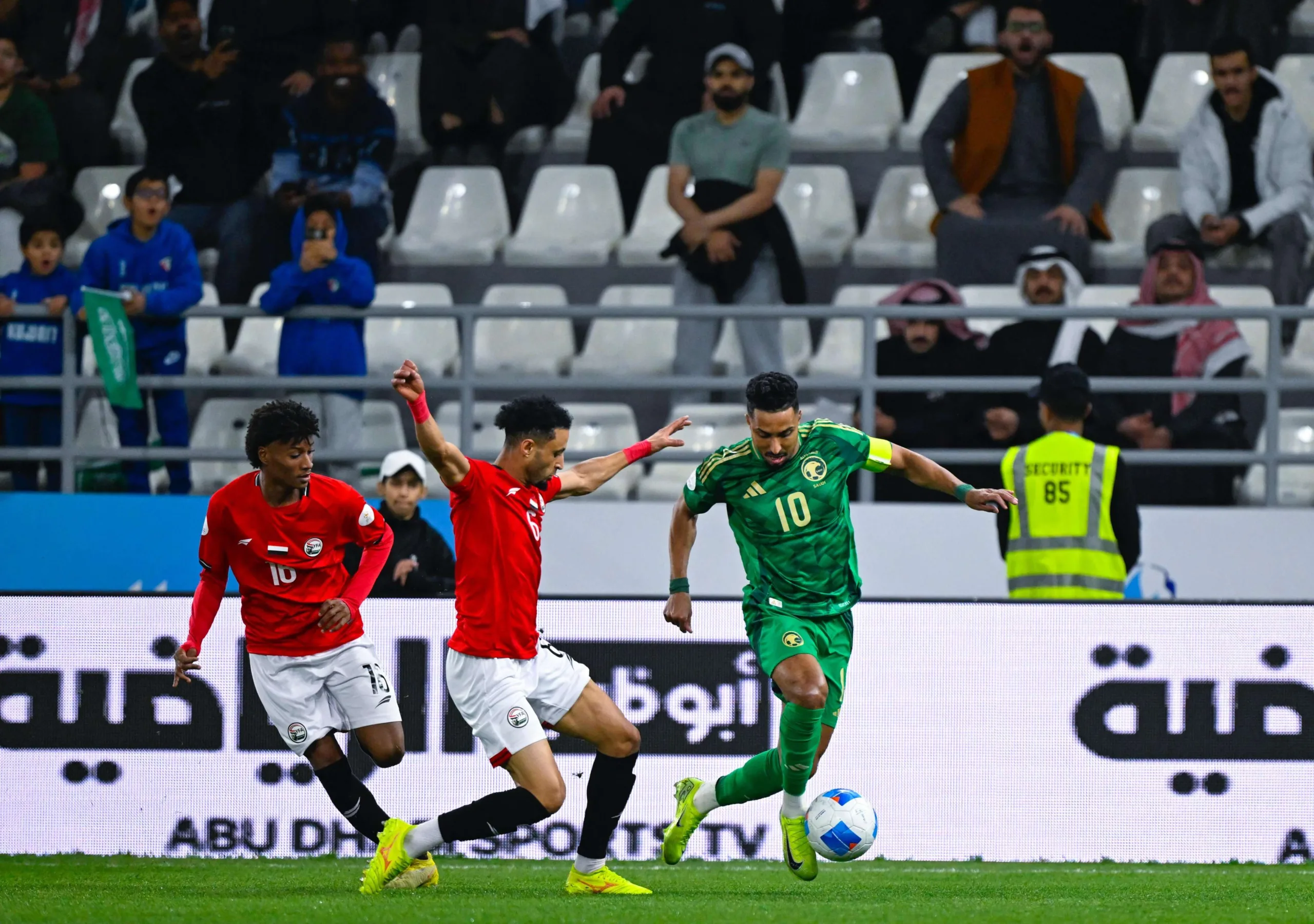 استكشف تفاصيل اجتماع اللجنة المنظمة لكأس الذهبية مع بعثة المنتخب الأخضر. استكشف تفاصيل اجتماع اللجنة المنظمة لكأس الذهبية مع بعثة المنتخب الأخضر.