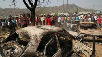 استمر لعدة ساعات… مسلحون يهاجمون وسط نيجيريا ويقتلون 100 شخص.