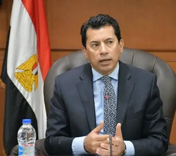 استياء في بعثة الأهلي بسبب نقص دعم وزير الرياضة قبل مباراة إنتر ميامي. استياء في بعثة الأهلي بسبب نقص دعم وزير الرياضة قبل مباراة إنتر ميامي.