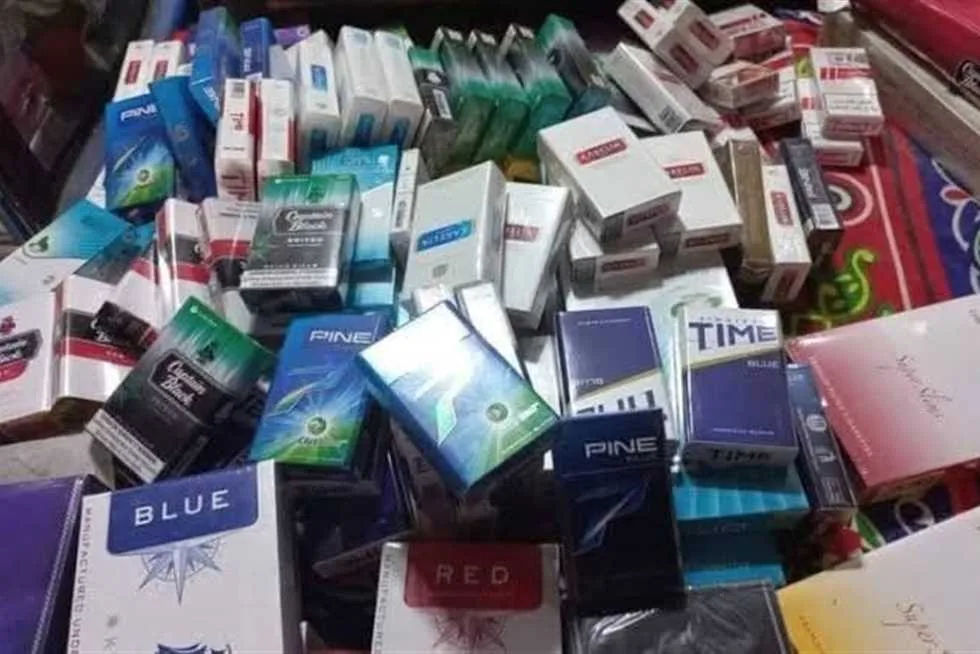 استيلاء على 420 علبة سجائر غير معروفة المصدر في شمال سيناء استيلاء على 420 علبة سجائر غير معروفة المصدر في شمال سيناء