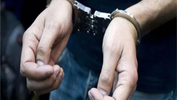 اعتقال شخص بتهمة impersonation of a government official والاحتيال على طالبة في الشيخ زايد اعتقال شخص بتهمة impersonation of a government official والاحتيال على طالبة في الشيخ زايد