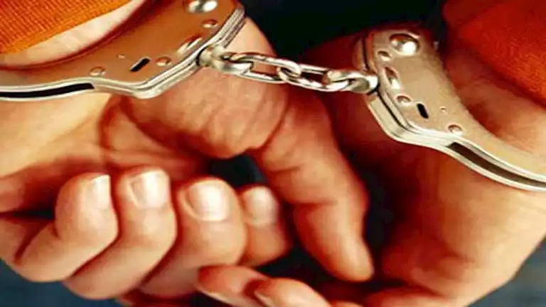 اعتقال شخصين بتهمة غسل 50 مليون جنيه من تجارة المخدرات اعتقال شخصين بتهمة غسل 50 مليون جنيه من تجارة المخدرات