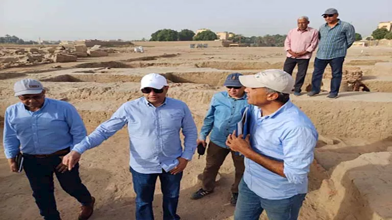 اكتشاف المدينة المفقودة في معابد الكرنك: ماذا تم الكشف عنه خلف الجدران القديمة؟