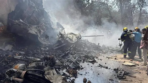 اكتشاف الناجي الوحيد من حادث الطائرة الهندية اكتشاف الناجي الوحيد من حادث الطائرة الهندية