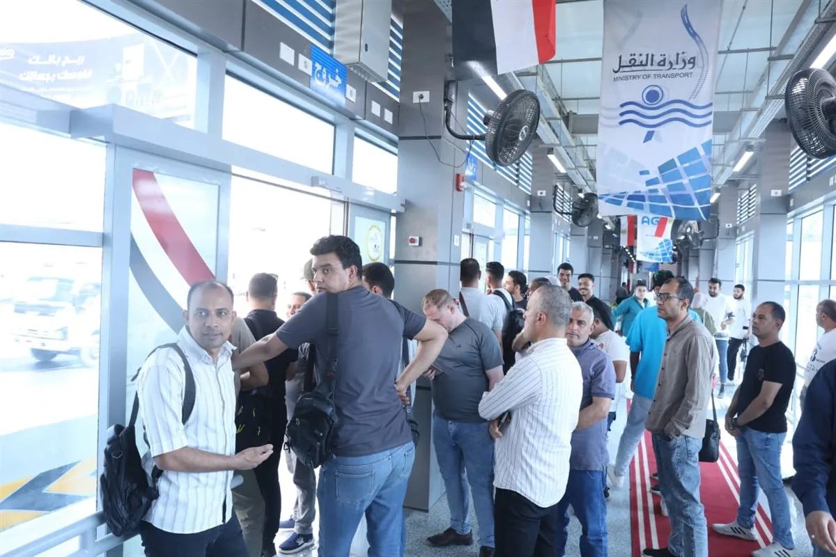الأتوبيس الترددي: وزارة النقل تبرز صورًا من داخل محطة أكاديمية الشرطة الأتوبيس الترددي: وزارة النقل تبرز صورًا من داخل محطة أكاديمية الشرطة