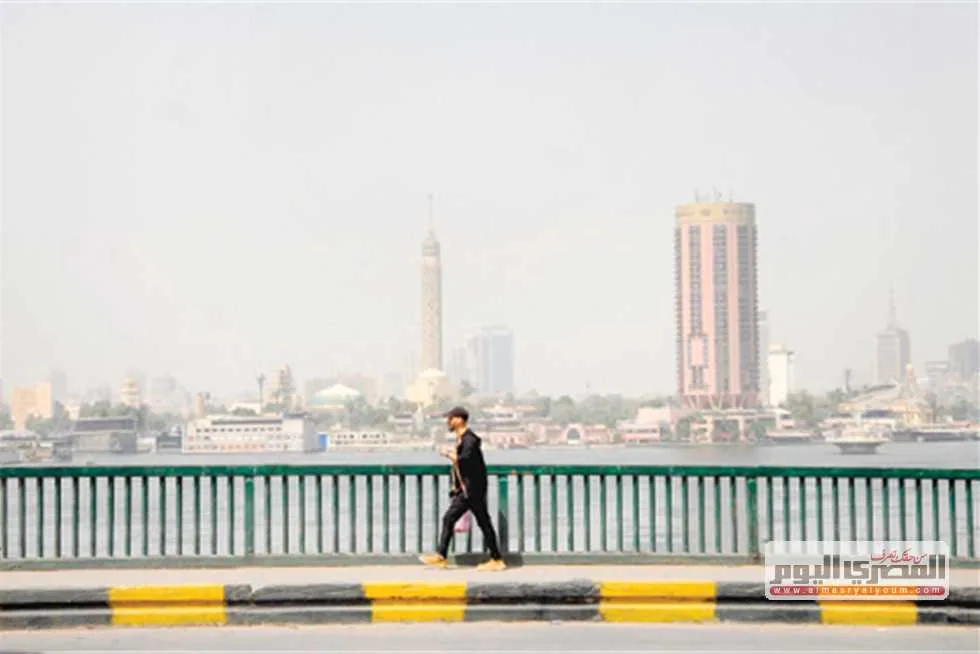 «الأحوال الجوية هذا الأسبوع»: نشاط الرياح وضباب في المحافظات والأرصاد توضح موعد ارتفاع درجات الحرارة.