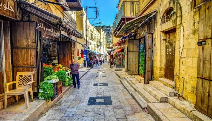 الأردن يجذب السياح من الإمارات.. ارتفاع بنسبة 26% في أعداد الزوار الأردن يجذب السياح من الإمارات.. ارتفاع بنسبة 26% في أعداد الزوار
