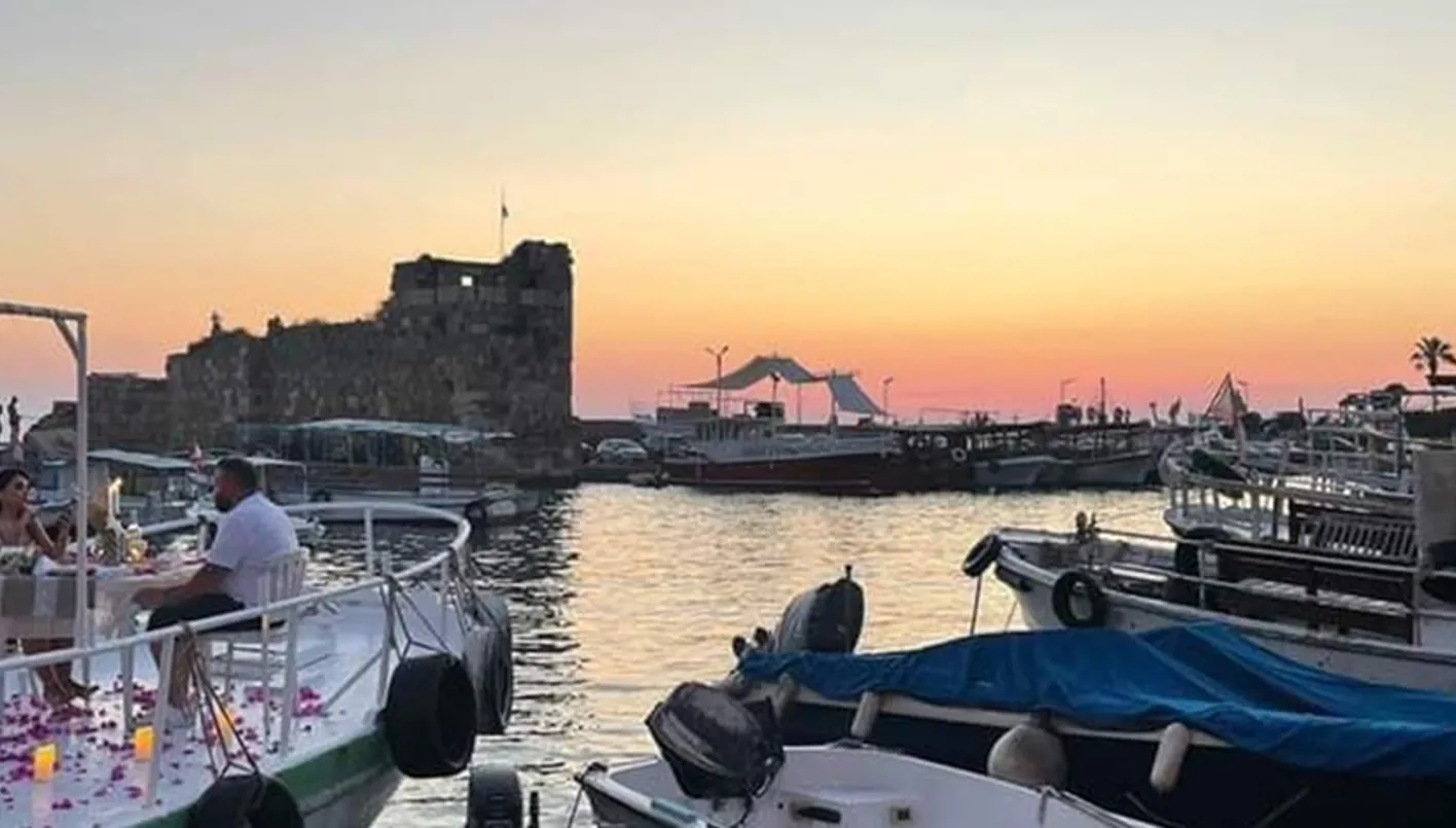 الأسماك أكلت أجزاء كبيرة من الجسد… تجمع المواطنين لمعاينة الهيكل العظمي في سنسول جبيل (صورة) الأسماك أكلت أجزاء كبيرة من الجسد… تجمع المواطنين لمعاينة الهيكل العظمي في سنسول جبيل (صورة)