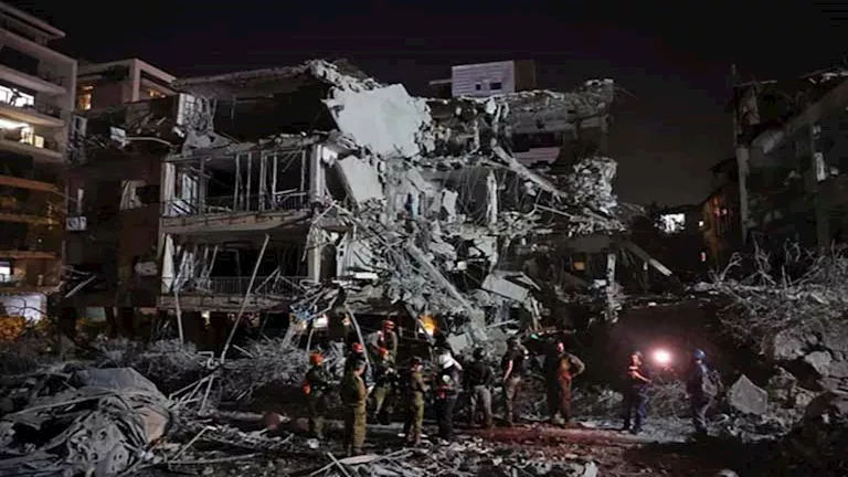 الأكبر منذ بداية النزاع: ما هي تفاصيل الهجوم الإيراني على مناطق متعددة في إسرائيل؟ الأكبر منذ بداية النزاع: ما هي تفاصيل الهجوم الإيراني على مناطق متعددة في إسرائيل؟