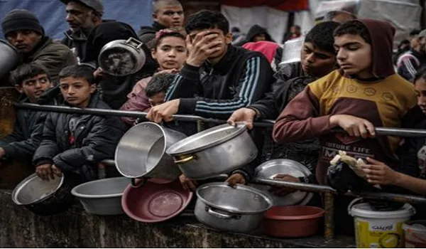 الأمم المتحدة تدعو إلى تحقيق في وفاة فلسطينيين أثناء توزيع المساعدات الأمم المتحدة تدعو إلى تحقيق في وفاة فلسطينيين أثناء توزيع المساعدات