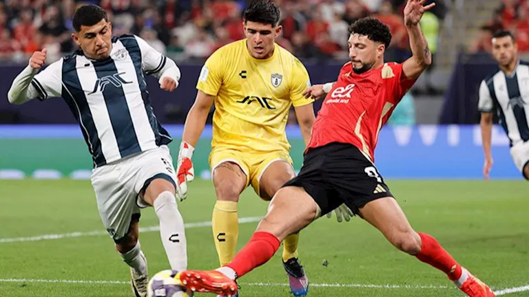الأهلي يتعثر أمام باتشوكا المكسيكي في ركلات الترجيح تحضيرًا لكأس العالم. الأهلي يتعثر أمام باتشوكا المكسيكي في ركلات الترجيح تحضيرًا لكأس العالم.