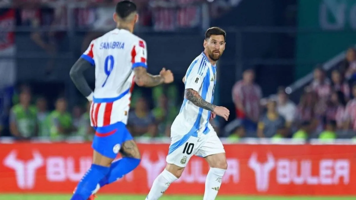 الأهلي يرسل عرضاً رسمياً للتفاوض مع ميسي بعد انتهاء كأس العالم للأندية الأهلي يرسل عرضاً رسمياً للتفاوض مع ميسي بعد انتهاء كأس العالم للأندية