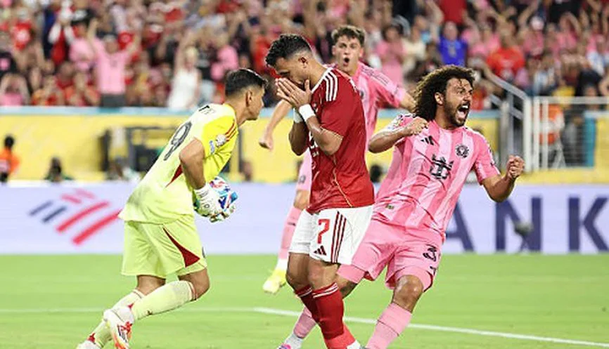 الأهلي يعلن تفاصيل جديدة بشأن قضية زيزو وتريزيجيه الأهلي يعلن تفاصيل جديدة بشأن قضية زيزو وتريزيجيه