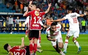 الأهلي يفسر وضع اللاعبين الأربعة المصابين بخصوص رحلة أمريكا. الأهلي يفسر وضع اللاعبين الأربعة المصابين بخصوص رحلة أمريكا.