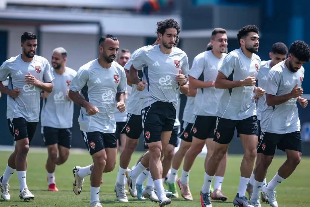 الأهلي ينهي تحضيراته لمباراة باتشوكا الودية الأهلي ينهي تحضيراته لمباراة باتشوكا الودية