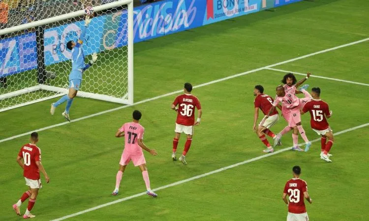 الأهلي ينهي مباراته مع إنتر ميامي بالتعادل دون أهداف في بداية كأس العالم للأندية الأهلي ينهي مباراته مع إنتر ميامي بالتعادل دون أهداف في بداية كأس العالم للأندية
