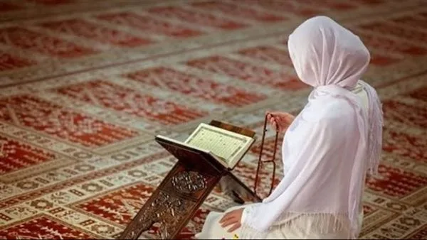 الإفتاء: يُسمح للمرضع بتجميع الصلوات في حال وجود صعوبة لتخفيف الحرج. الإفتاء: يُسمح للمرضع بتجميع الصلوات في حال وجود صعوبة لتخفيف الحرج.