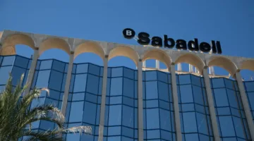 الاتفاق المالي الدولي بين بنك ساباديل المغرب والمعهد الإسباني الرسمي للإئتمان